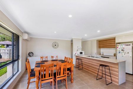 21 Bellinger Key, Pacific Pines, QLD 4211 - Photo 4