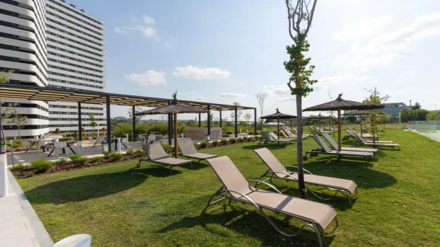 Close to the UAM, with excellent services and leisure areas in Alcobendas - Foto 1