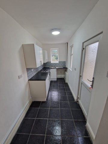 3 Bed Terraced House, Eldon Road, CH42 - Photo 3