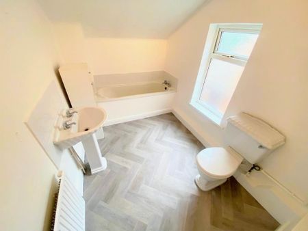 2 bedroom terraced house to rent - Photo 4