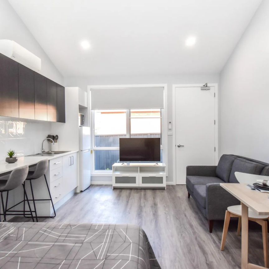 Low Maintenance Fully Furnished - Photo 1