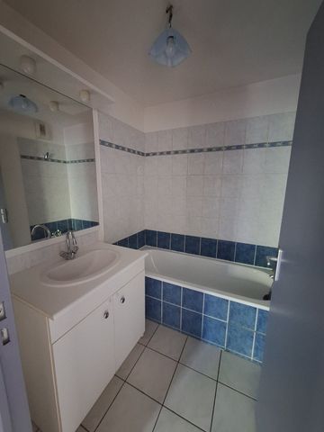 Location Appartement 3 pièces 61m² COGNAC 16100 - Photo 5
