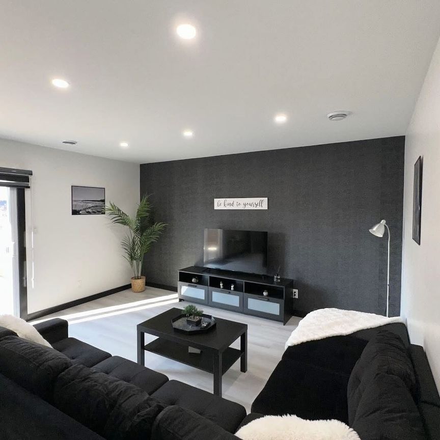 For Lease - 4985 Crysler Avenue Unit# 2, Niagara Falls, Ontario - Photo 1