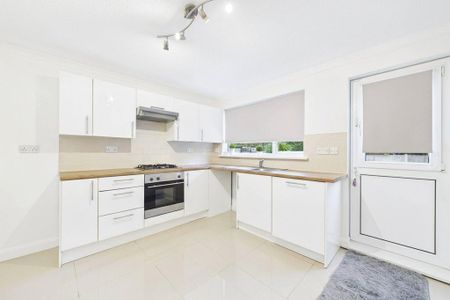 2 bedroom terraced house to rent - Photo 3