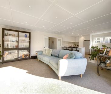 Welcome home to 81 Endeavour Street - Photo 1