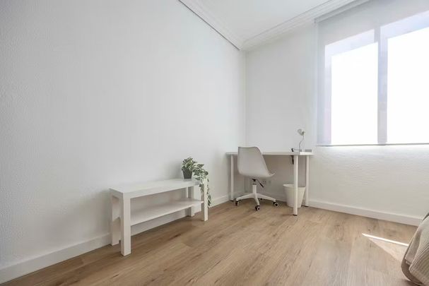 Carrer de Dolores Alcaide, Valencia, Valencian Community 46007 - Photo 1