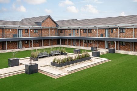 Epsom Court, Upper High Street - Photo 3