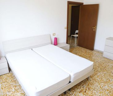 Posto letto spese condominiali incluse a Firenze - Photo 2