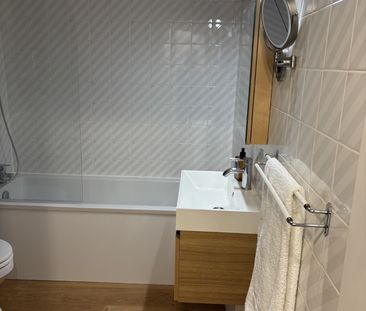 Studio Flat, Carrara Wharf, SW6 - Photo 6