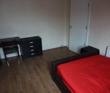 4 bedroom house share to rent - Photo 2