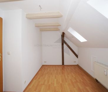 Romantische Dachgeschoss-Wohnung mit Sichtbalken - Photo 3