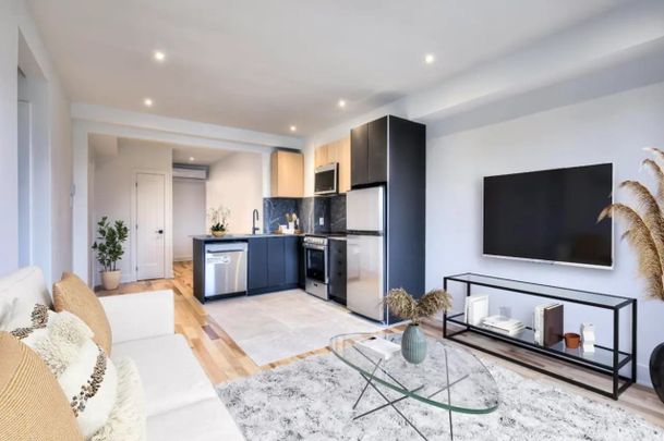4965 Chemin de la Côte Saint Luc apartment — Montréal, QC (2-Bedroom) - 2 Bedroom - Photo 1