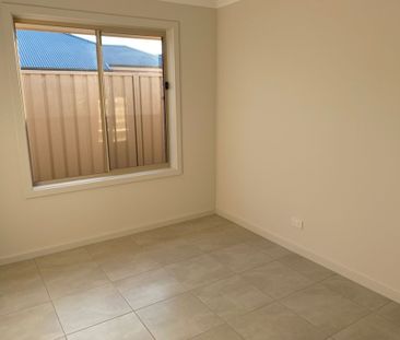 Peaceful Living in Popular Family Suburb - Photo 3