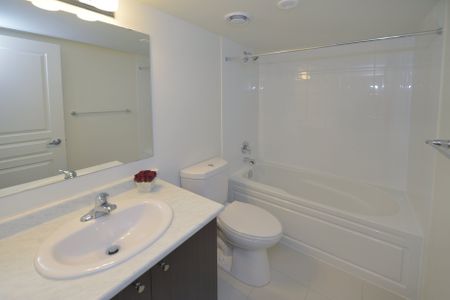 For Lease - 90 Eastwood Park Gardens Unit# 10-4, Toronto, Ontario - Photo 5