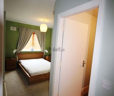 Apartment to rent in Dublin, Silken Park Ave - Photo 5