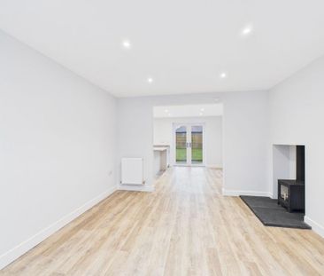 3 bedroom semi-detached house to rent - Photo 1