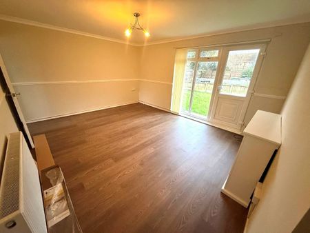 New Hey Road, Wirral - Photo 2