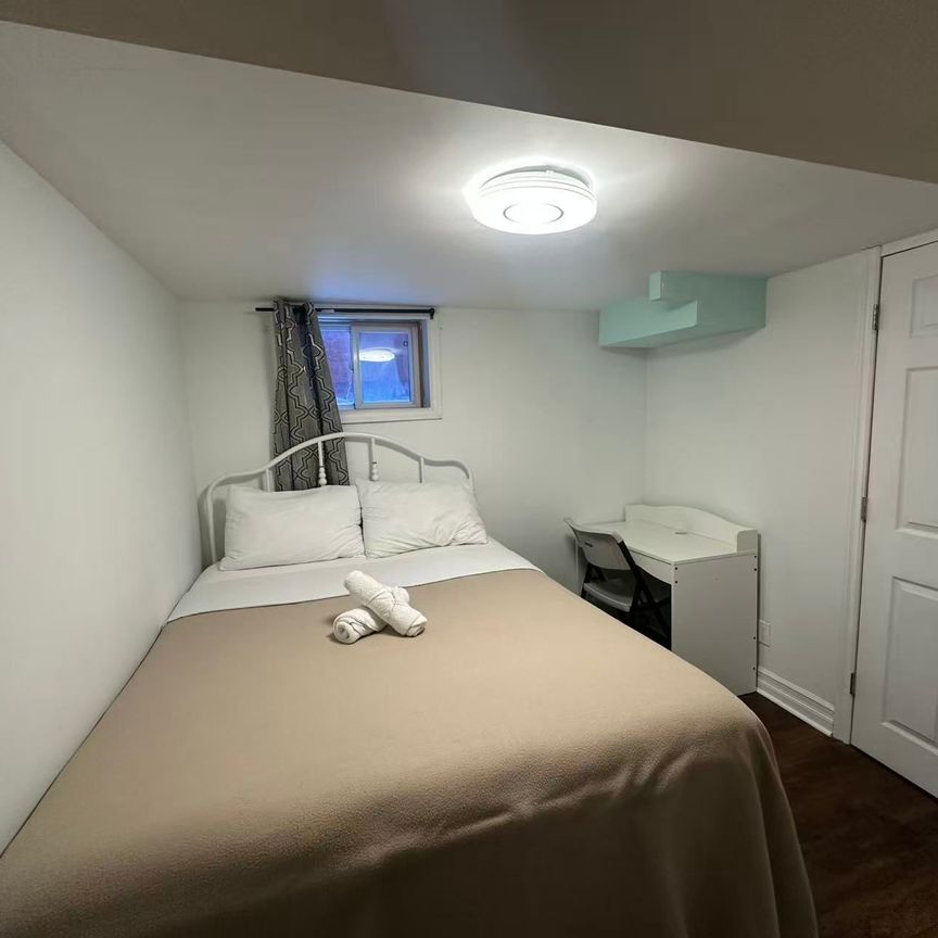 For Lease - 19 Midholm Drive Unit# LOWER/Utility included, Toronto, Ontario - Photo 1