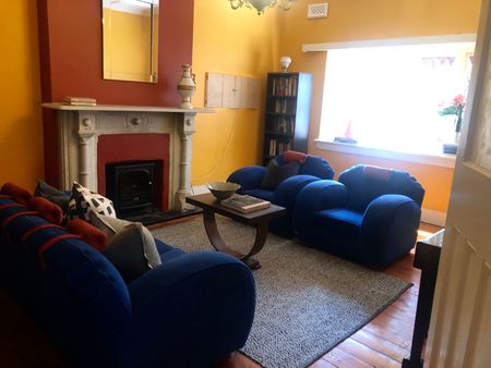 Elwood - Photo 2