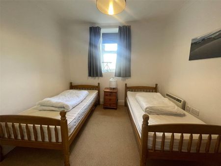 3 bedroom apartment to rent - Photo 5