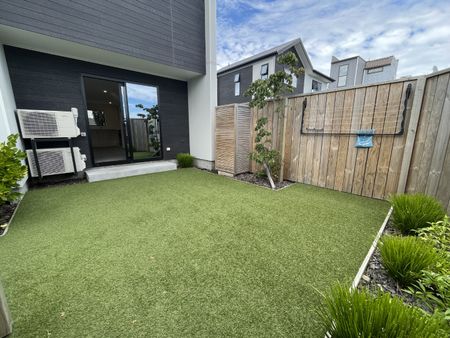 Unit 1, 241 Lincoln Road, Addington, Christchurch - Photo 4