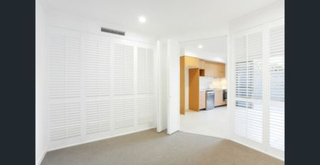 Easy to look after 1 bedroom unit - Photo 3