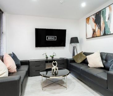 1 bedroom in a house share to rent - Photo 2