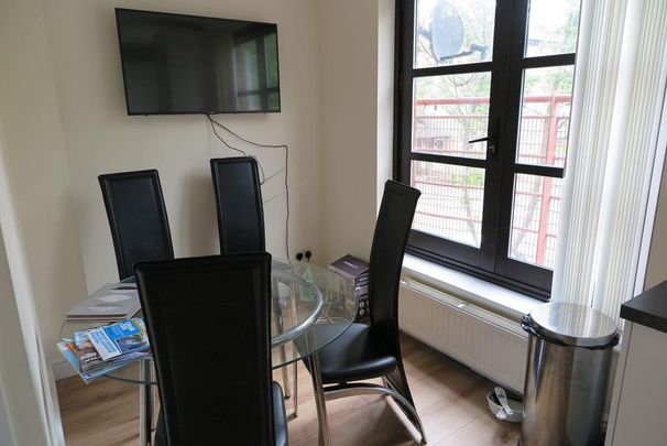 1 bedroom in a flat share to rent - Photo 1
