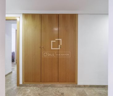 3 Bedroom apartment for rent in Ciudad de las Ciencias, Valencia - Photo 3