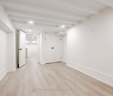 Townhouse For Lease | C8121808 - Photo 4