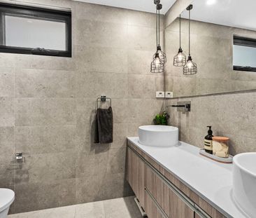 Quality & Stylish Duplex - Photo 6