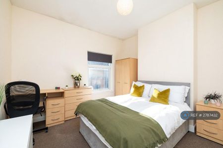 3 bedroom terraced house to rent - Photo 3