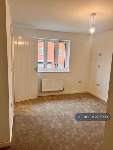 3 bedroom detached house to rent - Photo 5