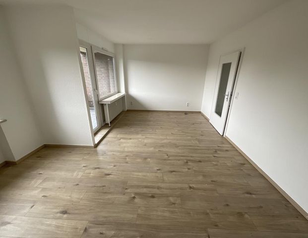 Bereits modernisierte 3-ZKB-Balkonwohnung im Europaviertel zu vermieten! - Foto 1