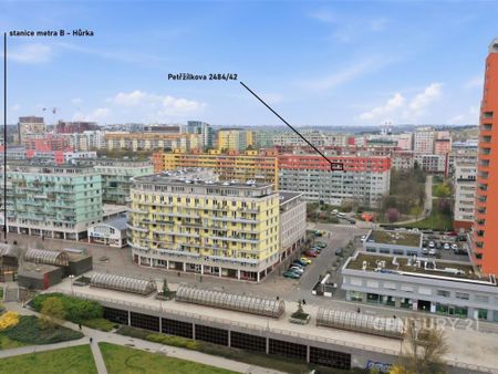 Pronájem bytu 3+1 74 m2 - Fotografie 2