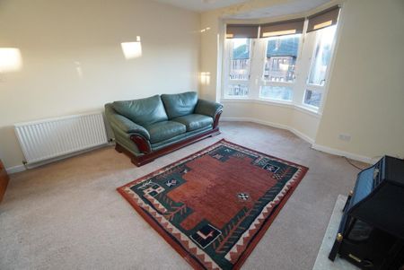 3 bedroom flat to rent - Photo 2