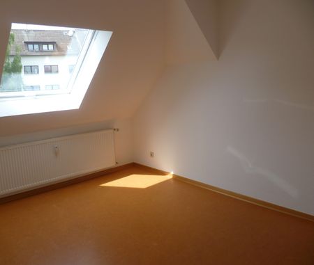 Helle Dachgeschosswohnung – ideal für Paare oder kleine Familien - Photo 2