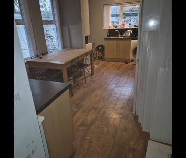 Bedsit, Wadham Road, L20 - Photo 2