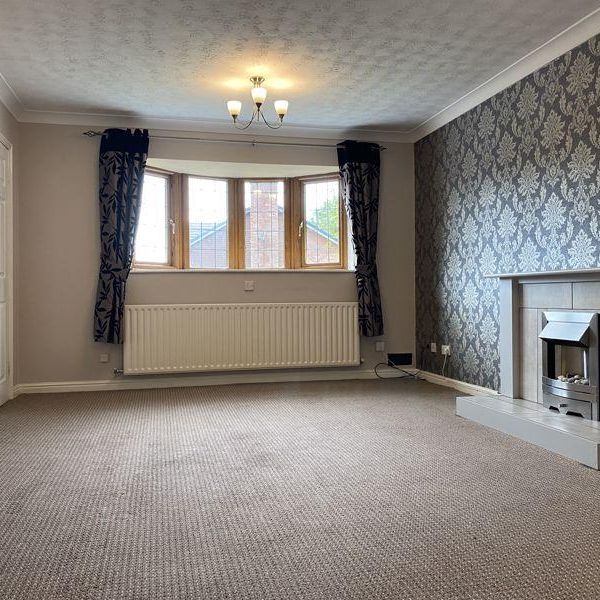 4 bedroom detached house to rent - Photo 1