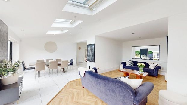 4 bedroom detached house to rent - Photo 1