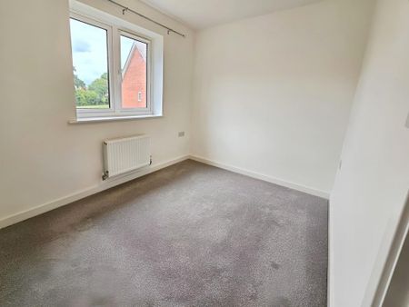 3 bedroom semi-detached house to rent - Photo 3