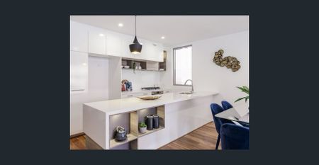 ✨ Modern Inner-City Living with Style & Convenience — Move in 9 January! ✨ - Photo 4