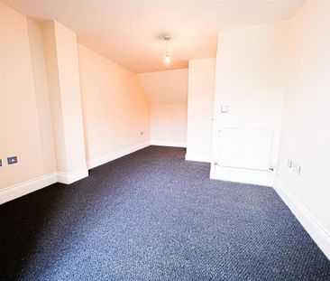 4 bedroom terraced house to rent - Photo 3