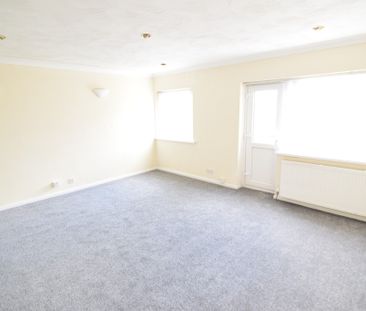 To Let 2 Bed Apartment - Photo 4