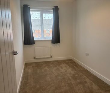 3 bedroom terraced house to rent - Photo 3