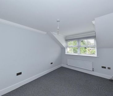 2 bedroom townhouse to rent - Photo 3