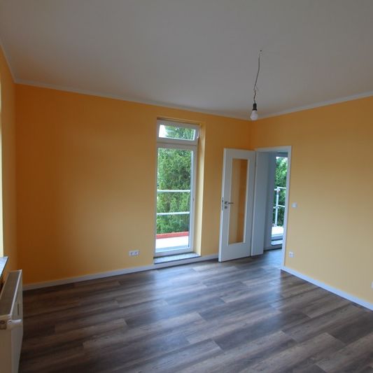 Fachwerkambiente zum Wohlfühlen, top renoviert, mit Arbeitsbereich! - Photo 1