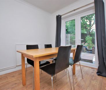 4 bedroom semi-detached house to rent - Photo 3