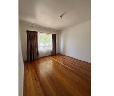 Charming 3-Bedroom Home in Lalor - Photo 1