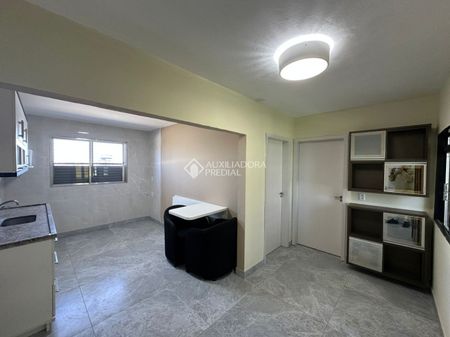 Apartamento com 2 quartos e 50m² para alugar em Vila Jardim, Porto Alegre. - Photo 2